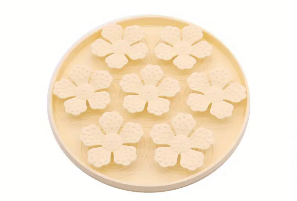 Silicone Pet Slow Feeder Mat Dog Licking Mat With Suction - Buttercup