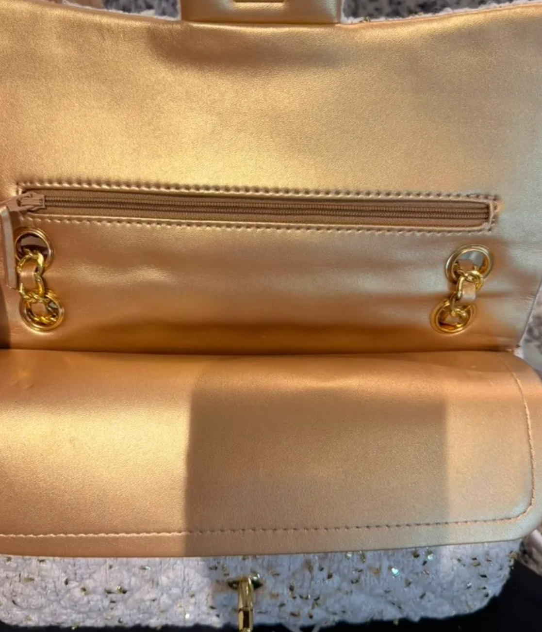 Crossbody Quilted Boucle Sparkle Chain Walking Bag - White/Gold